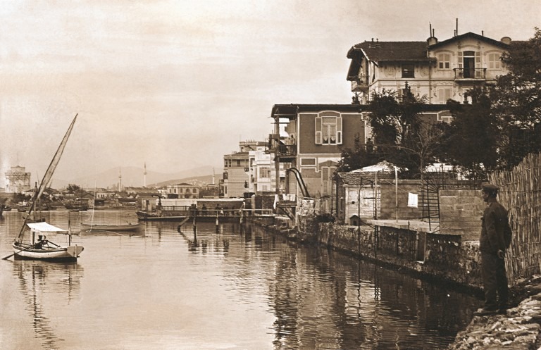 ΣΥΝΟΙΚΙΑ ΤΩΝ ΕΞΟΧΩΝ